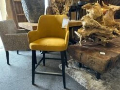 Möbelhaus -Möbelhaus Barstoel Moos Showroom Nix Design 1 1300 1000 scaled 1