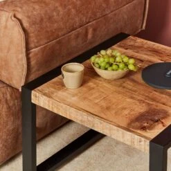 Beistelltisch Britt -Möbelhaus Bijzettafel Britt Mangohout Mokana Meubelen 1 1300 1000 scaled 1