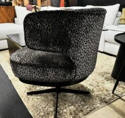 Esszimmerstuhl Noma 13 Esszimmerstuhl Noma -Möbelhaus Eetkamerstoel Nomad PMP Mokana Meubelen 3 1300 1000 scaled 1