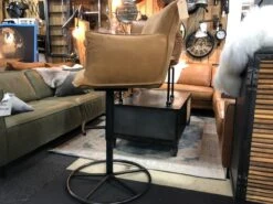 Lindy Barhocker Mit Arm -Möbelhaus IMG 2177 1300 1000 scaled 1