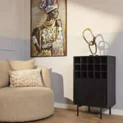 Weinschrank Madison -Möbelhaus Wijnkast Madison Zwart Mangohout Sfeer 1 1300 1000 scaled 1