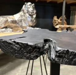 Bartisch La Fuente -Möbelhaus detail bartafel boomstam teak zwart 1300 1000 scaled 1