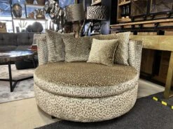 La Lord 13 La Lord -Möbelhaus loveseat la lord in luxe velours stof 1300 1000 scaled 1