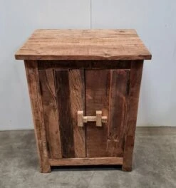 Truckwood Nachttisch -Möbelhaus m1824ou.jpg 2 Custom