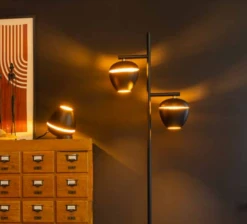 Claire Schwarze Tischlampe Magnet