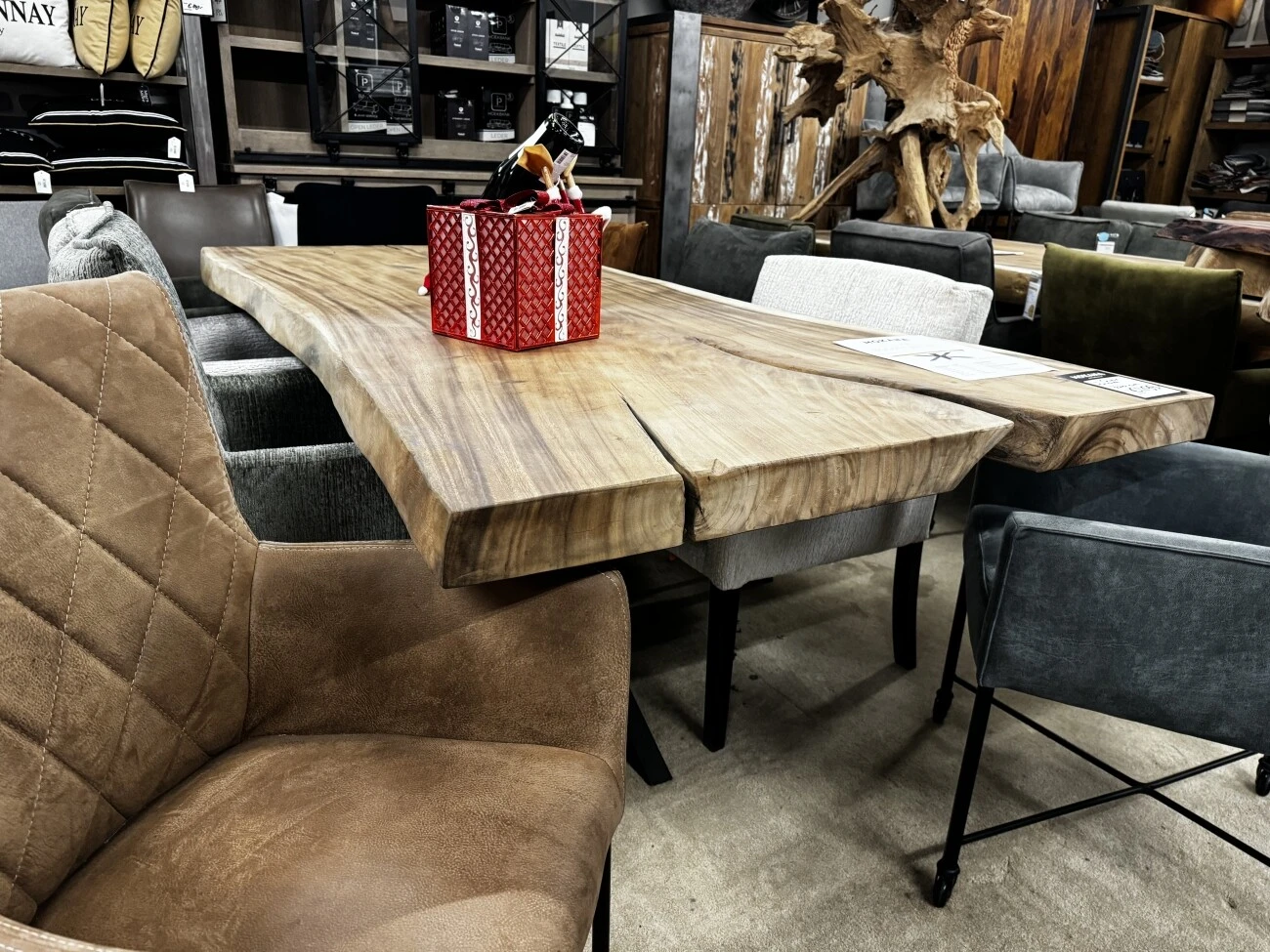 Esstisch Suar Baumstammtisch Spinnenbein 1 Esstisch Suar Baumstammtisch Spinnenbein