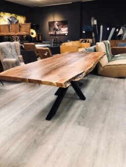 Living Edge Baumstamtisch -Möbelhaus unnamed 2 1 1300 1000 scaled 1